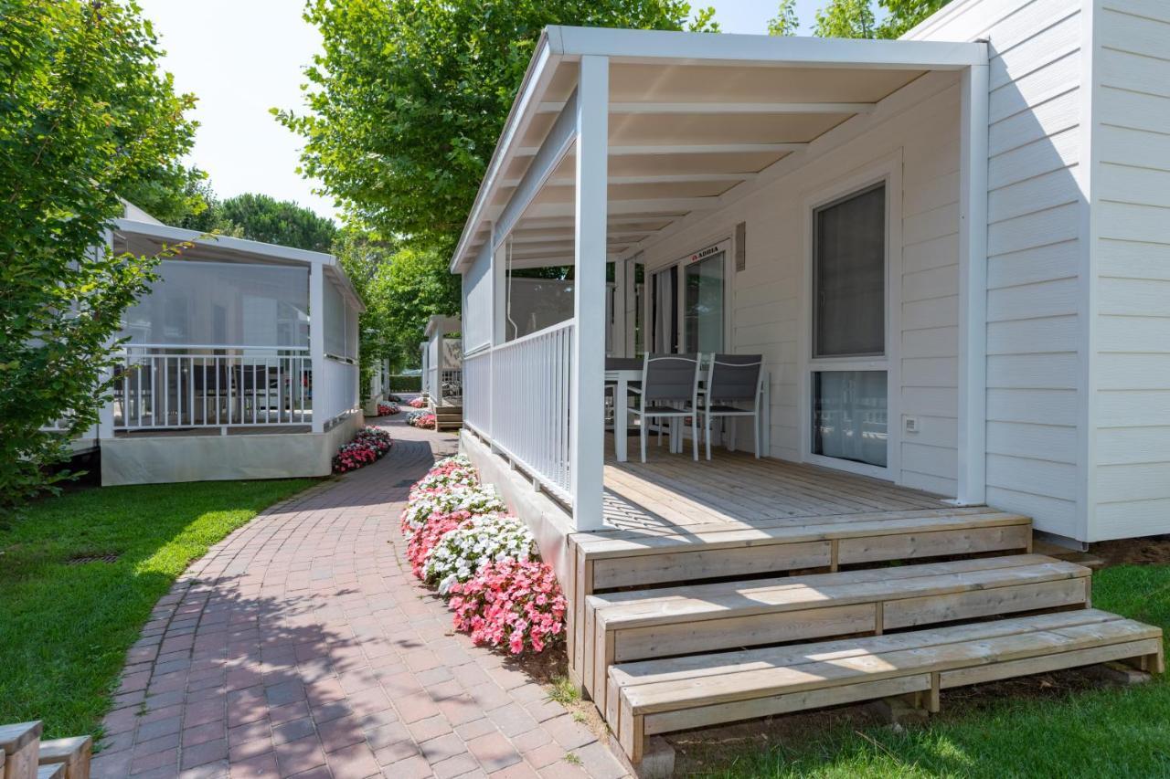 Mobile Home,1008757666:JPEG
