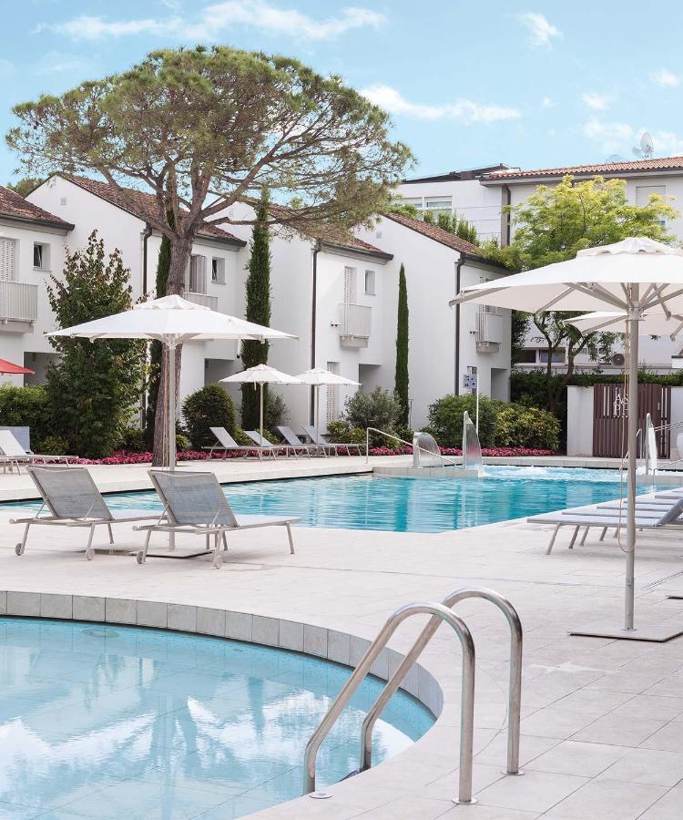 Two-Bedroom Apartment Pool View,1007686630:JPEG